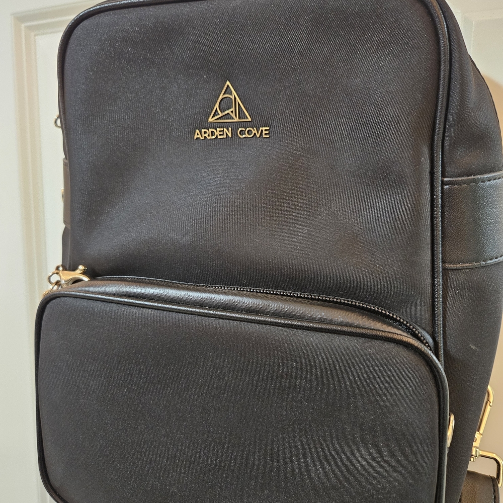 Arden Cove Carmel Convertible Backpack & Crossbody - Picture 2 of 10